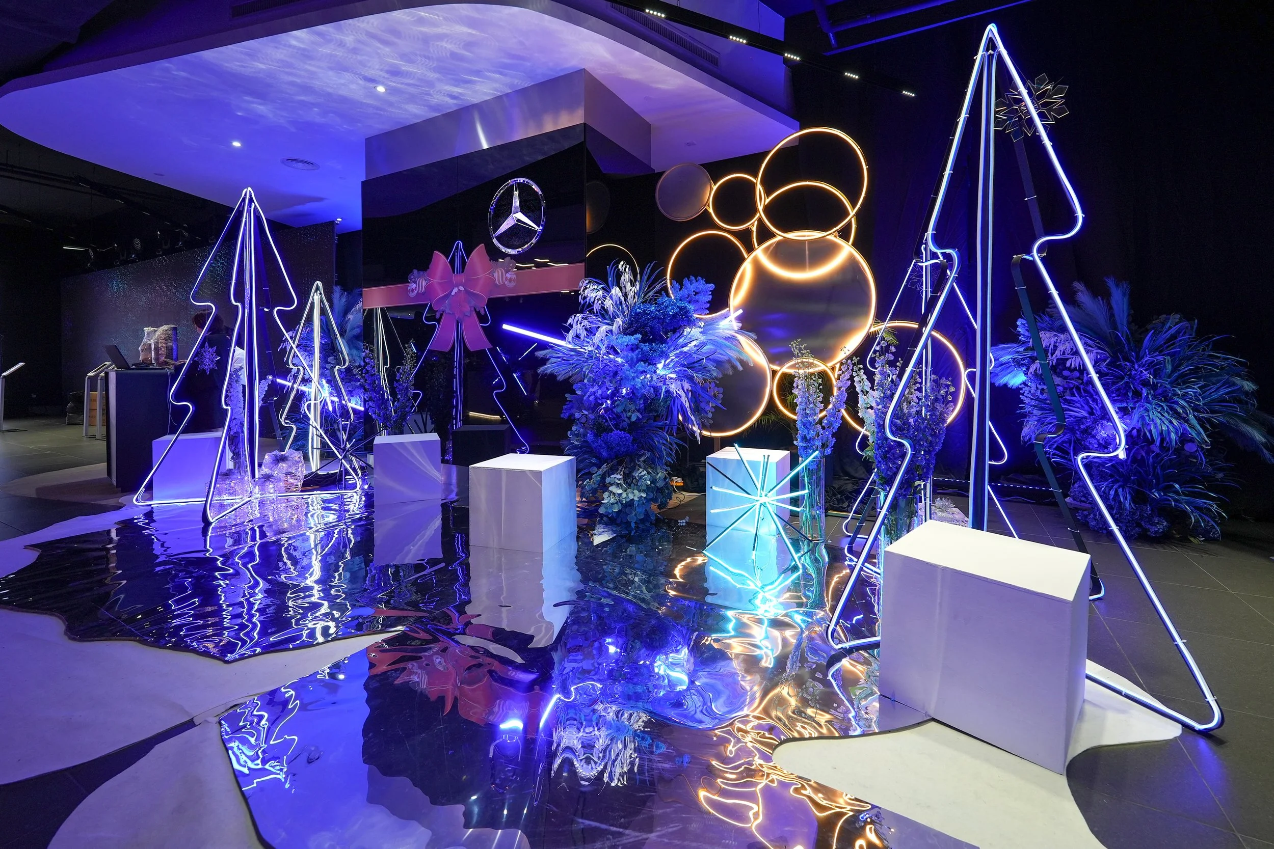 Neon Christmas Tree
