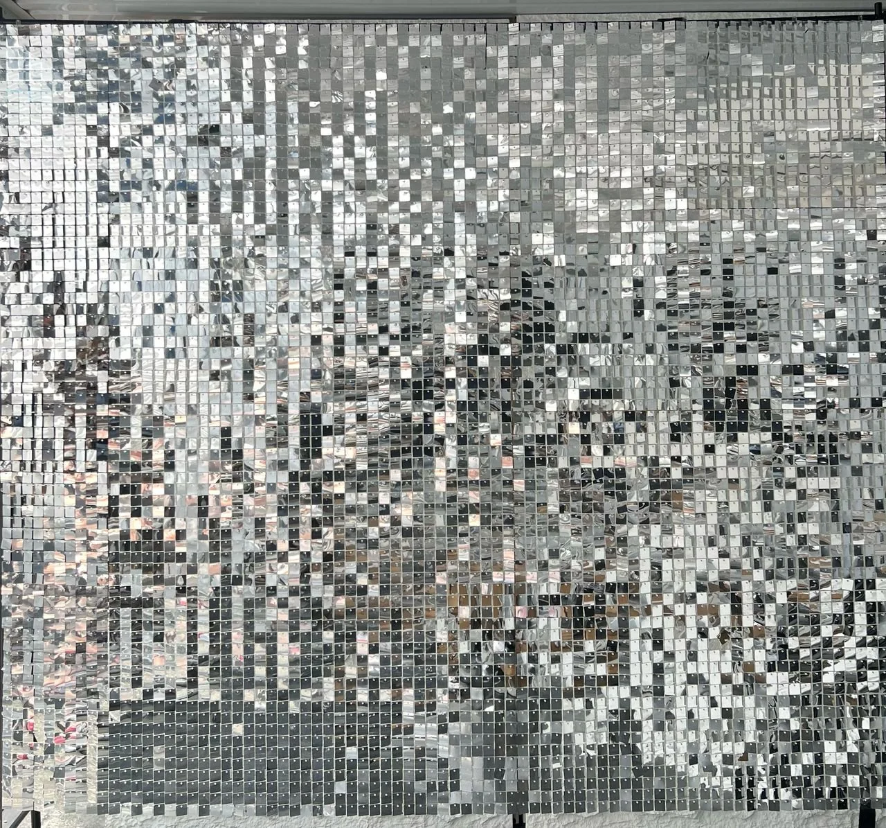 Shimmer Sequin Wall in Silver