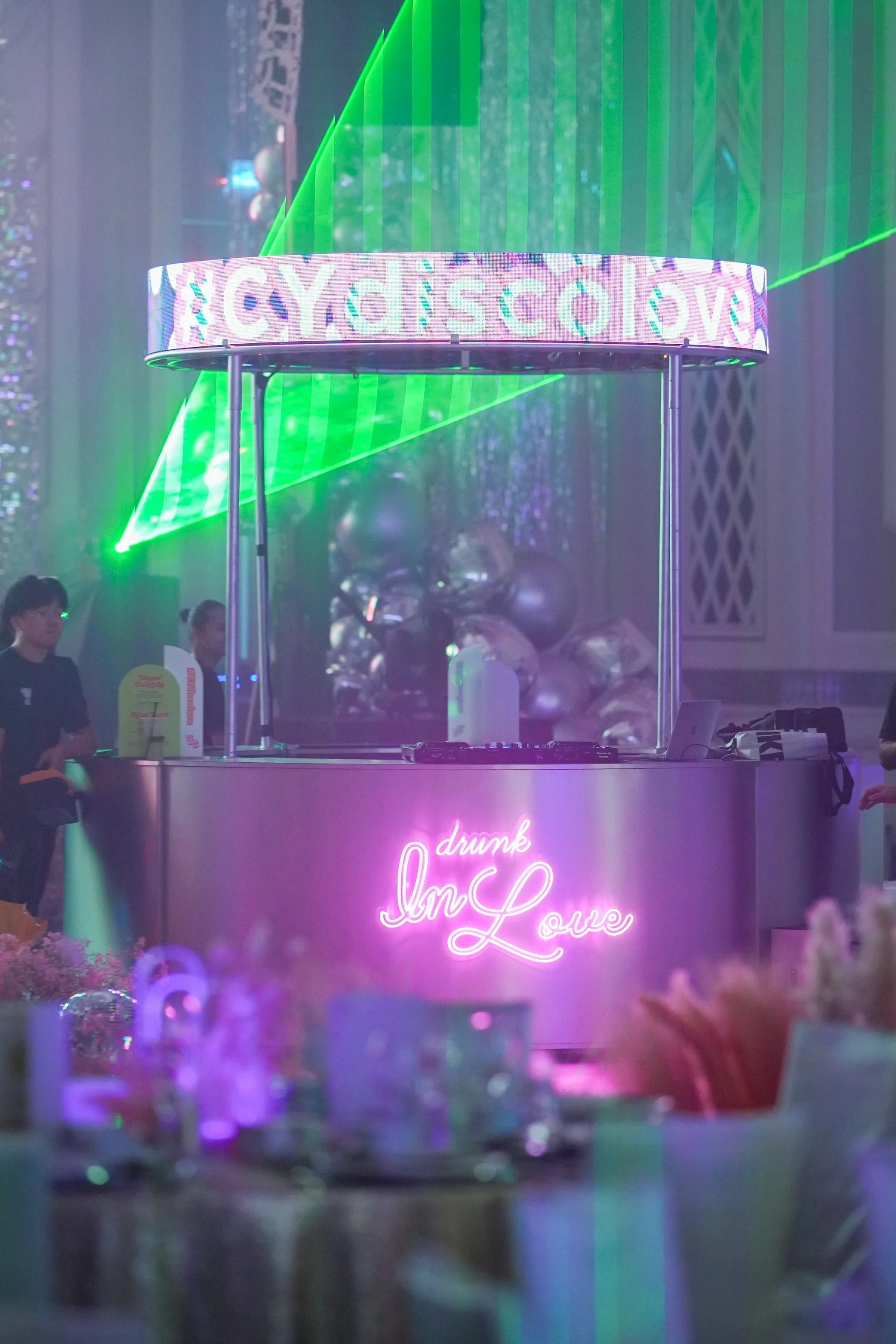 LED Circular Display Roll-Out Deejay Bar