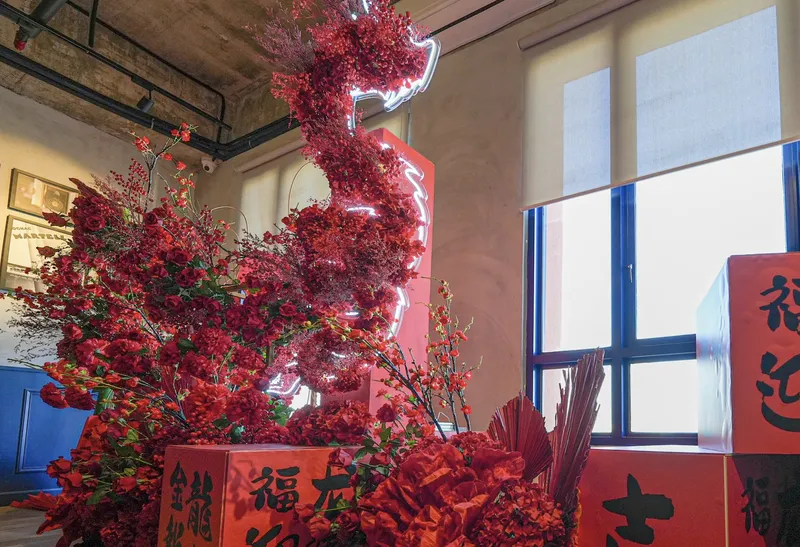 6ft Neon Dragon