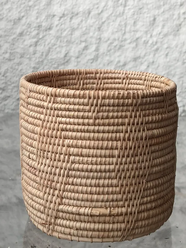 Rattan basket / pot
