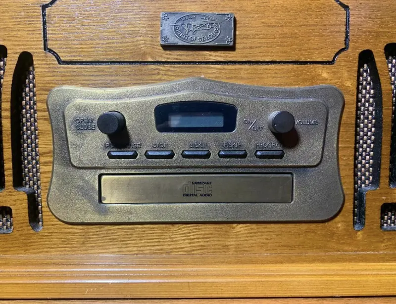 Spirit of St. Louis Radio Turntable, CD, Cassette Player Model