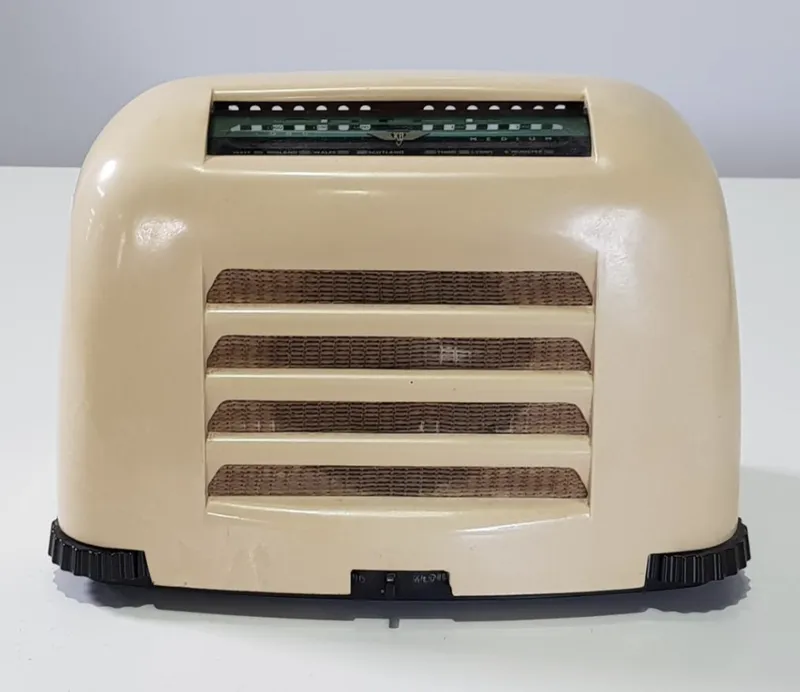 English Bakelite toaster radio