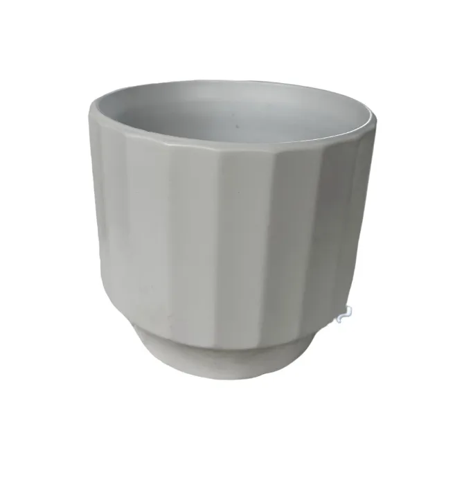Off-White Scallop Ribbed Pot/Vase