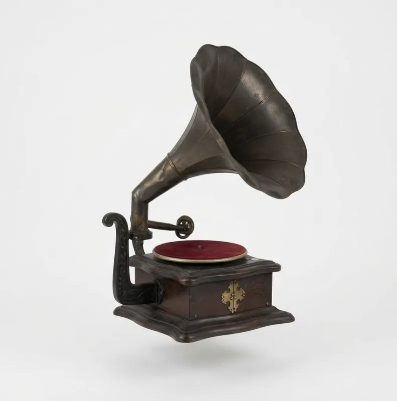 Vintage Victor Gramophone